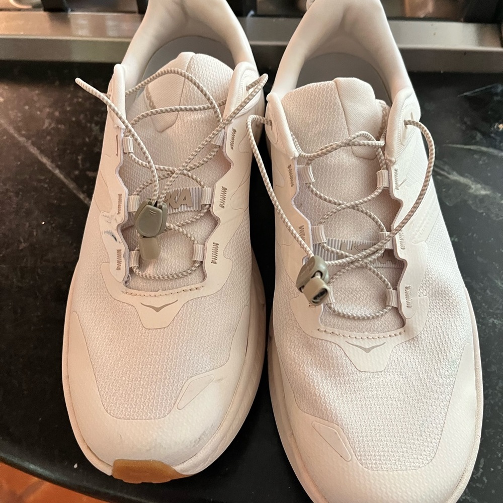 New Hoka sneakers 10.5 M
